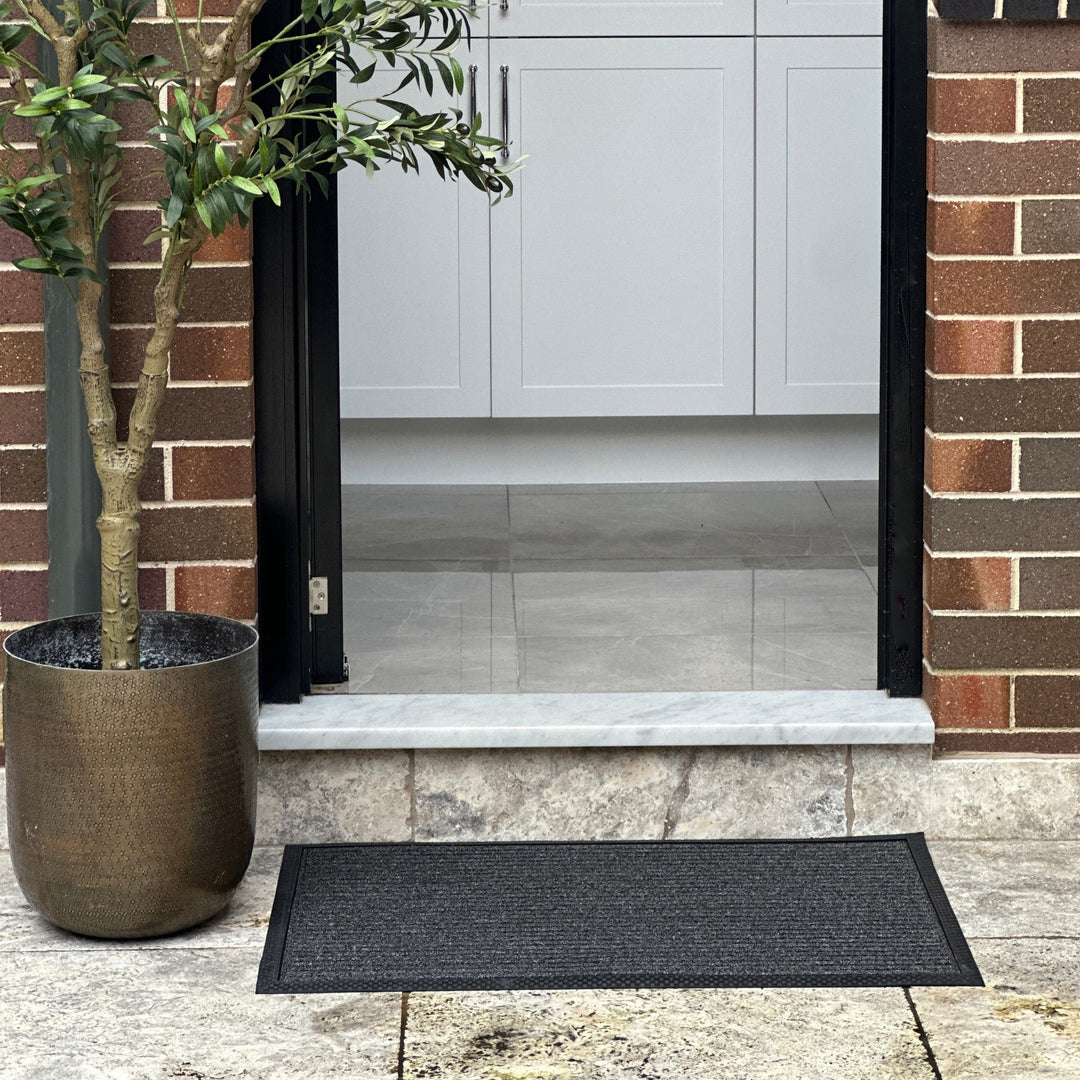 Daro Charcoal Black Thin Polypropylene doormat - Doormats Fab Habitat