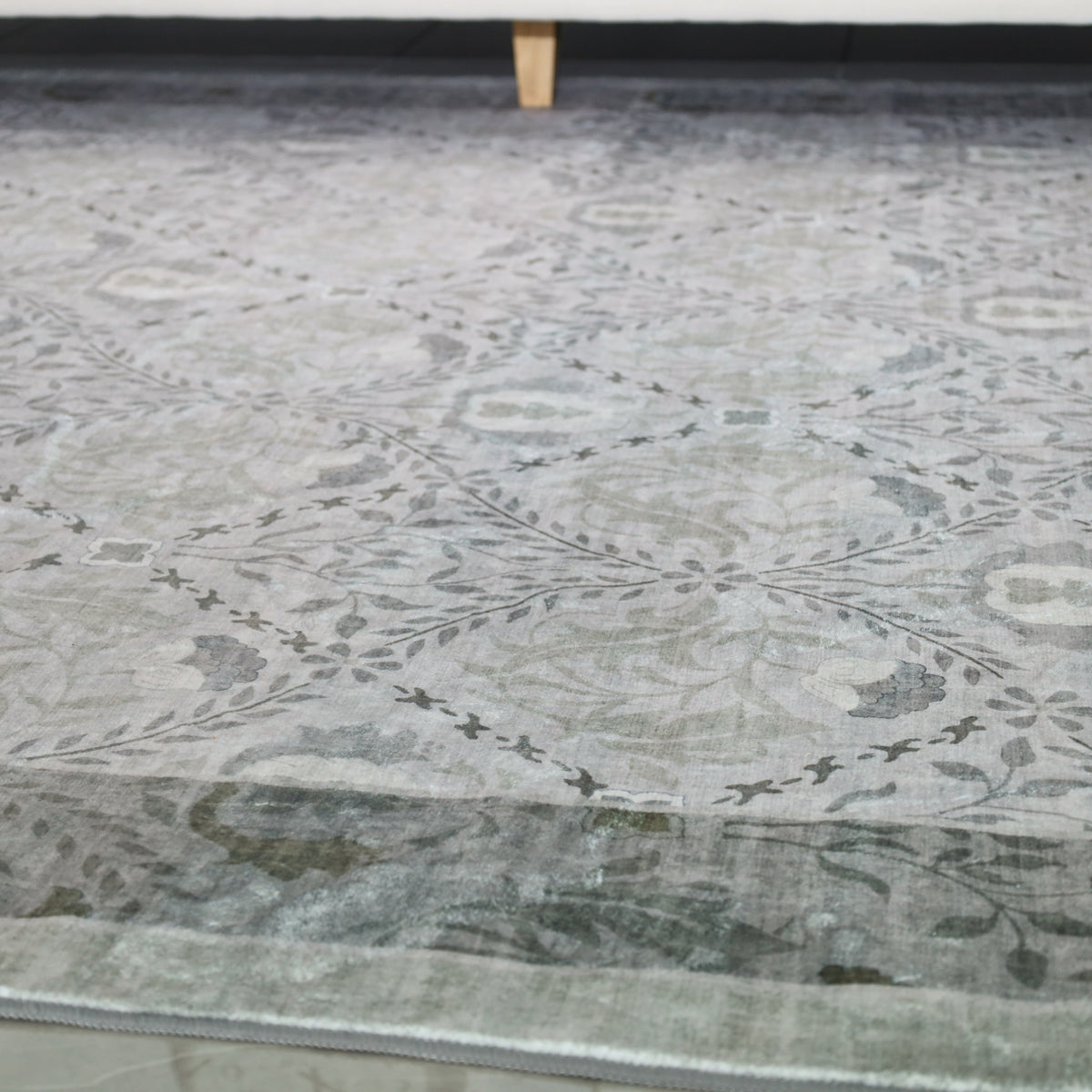 Aanya close-up of fabric texture – machine washable rug – 180x270 cm