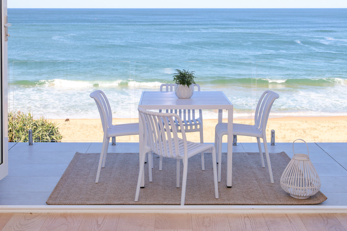 Bertioga Outdoor White Cafe Chair