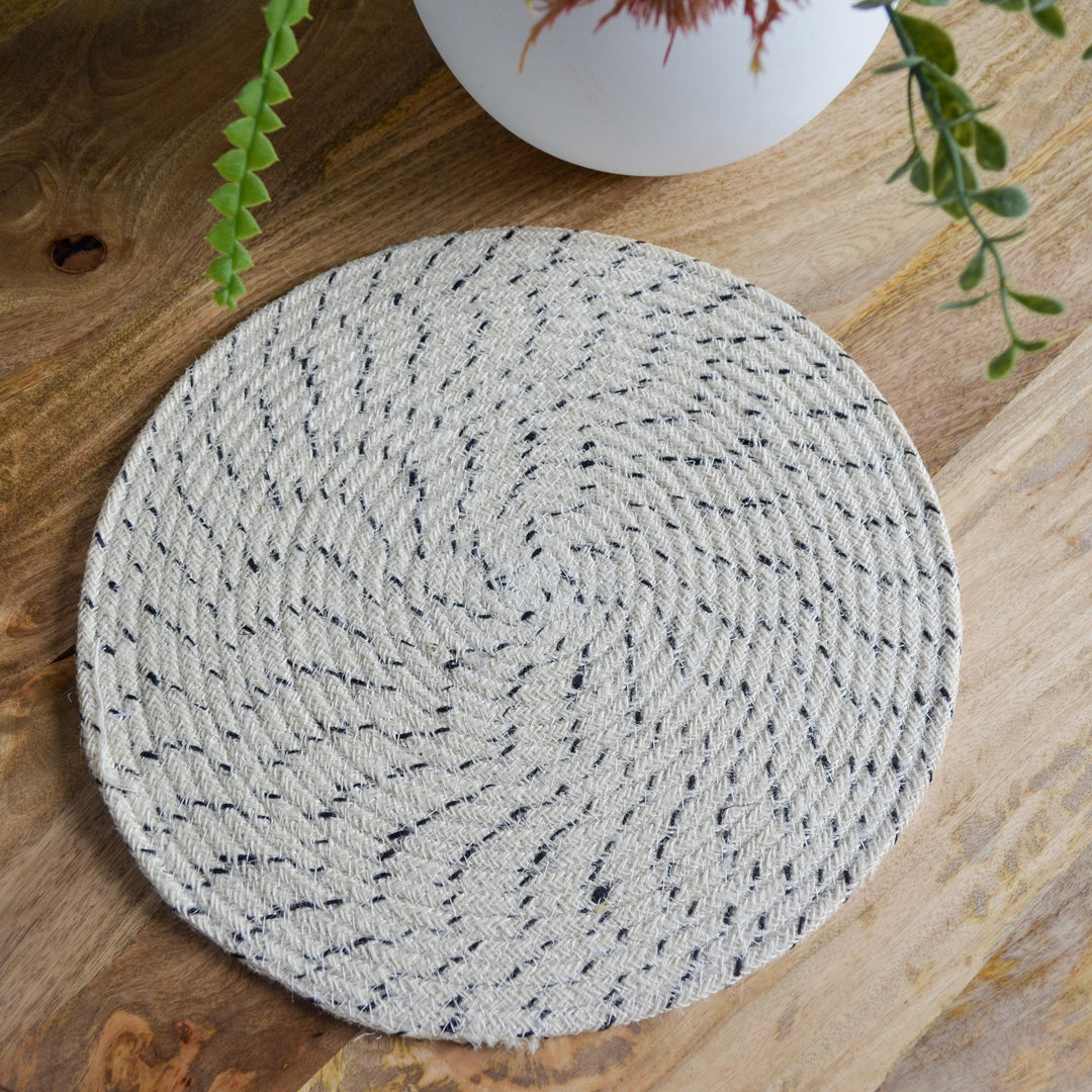 Set Of 4 Dove Ivory Braided 35 cm Jute Round Placemat - Fab Habitat , Placemats, [product_size],