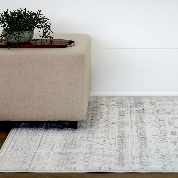 Ikop Light Grey and White Traditional Distressed Large Rug