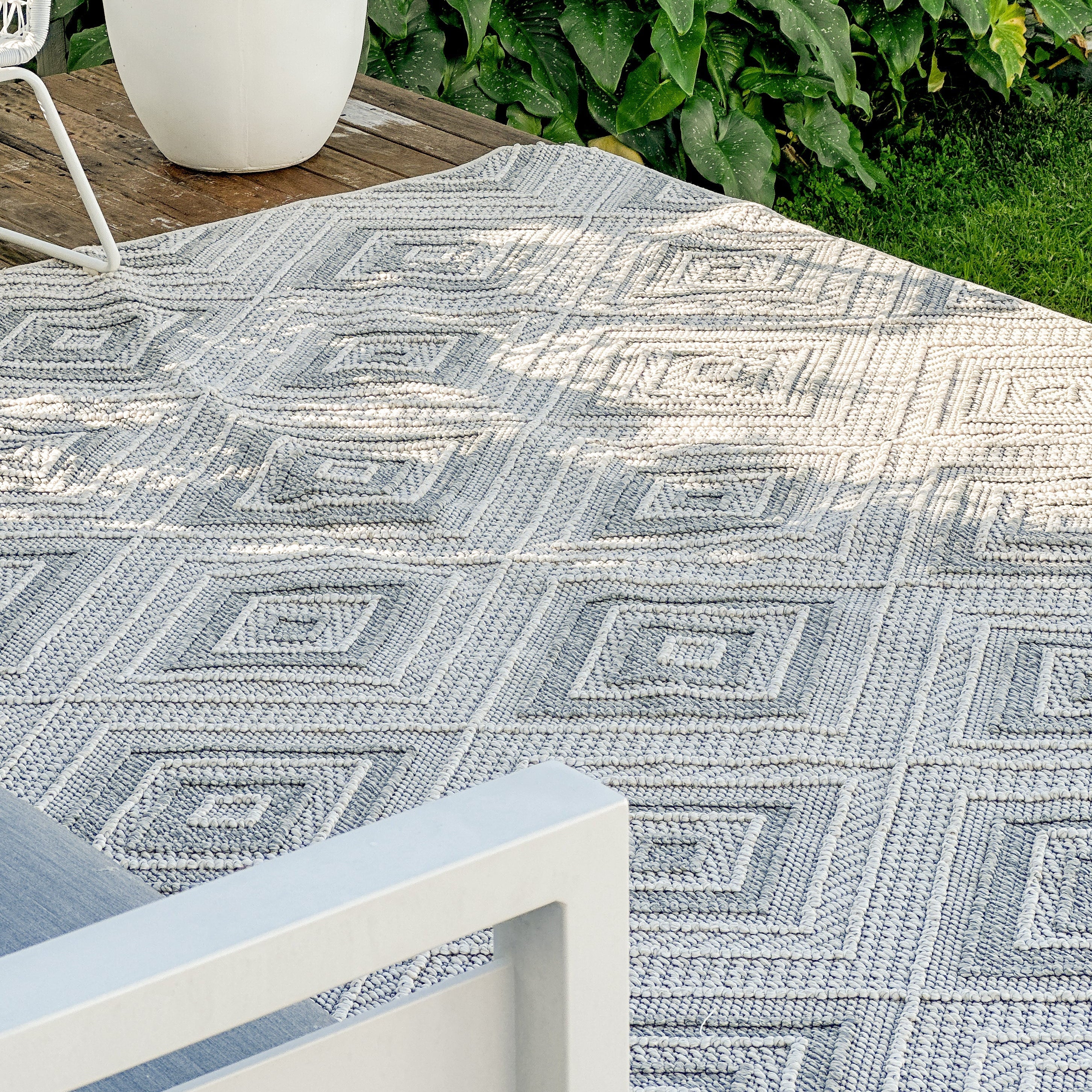 Iruya outdoor rug in tribal pattern – 180x270cm plastic and washable, buy online in Australia