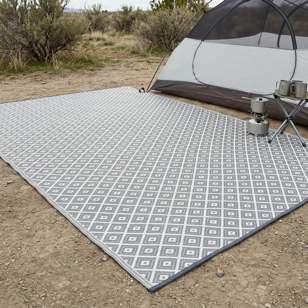 Kimberley Grey and White Diamond Recycled Plastic Outdoor Rug