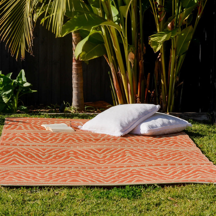Kona Peach Recycled Plastic Large Outdoor Rug - Fab Habitat , Recycled Plastic Rugs & Mats, 