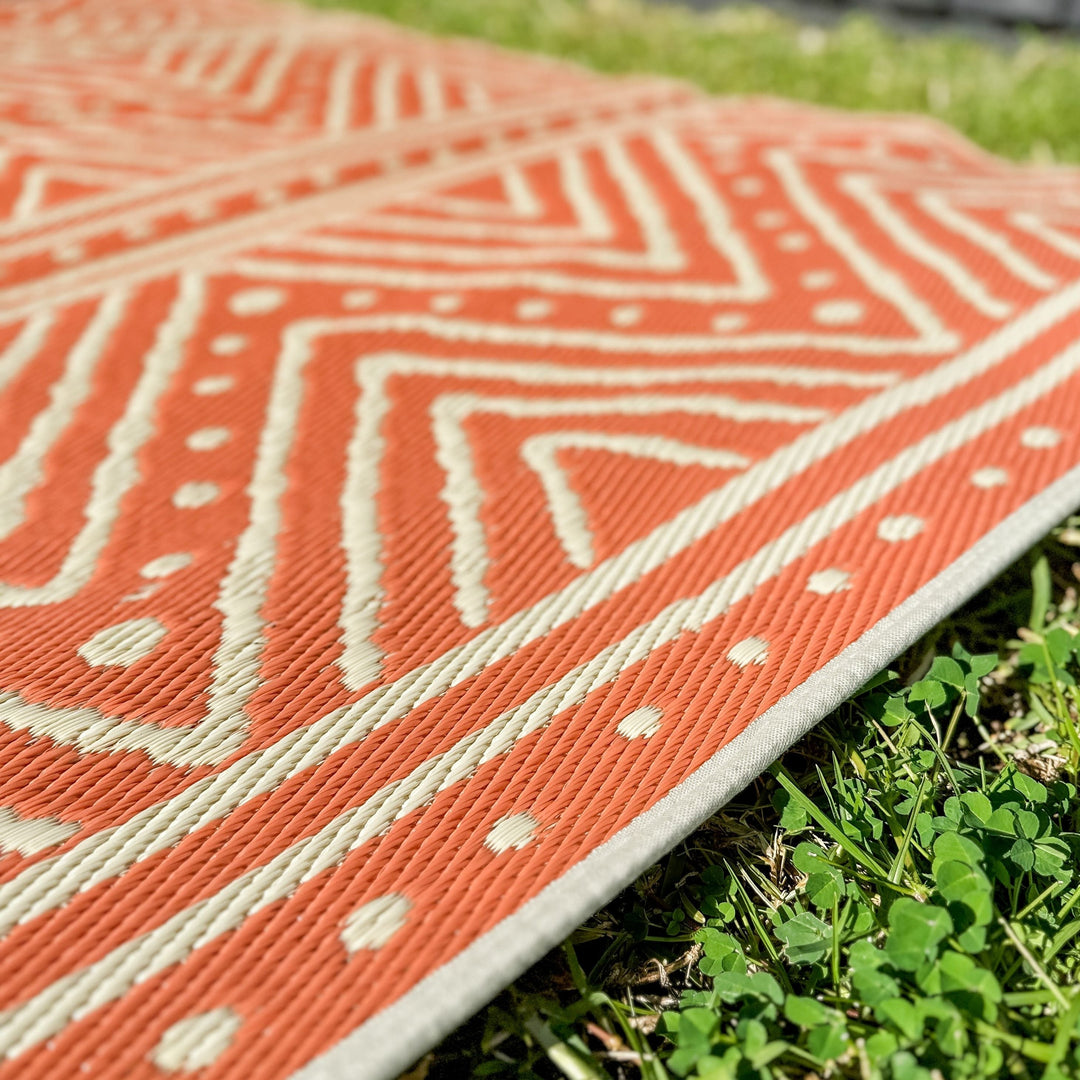 Kona Peach Recycled Plastic Large Outdoor Rug - Fab Habitat , Recycled Plastic Rugs & Mats, 