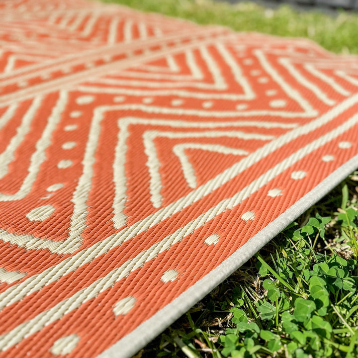 Kona Peach Recycled Plastic Large Outdoor Rug - Fab Habitat , Recycled Plastic Rugs & Mats, 