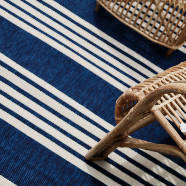Mariona blue and white rug – living room floor rug buy in Australia