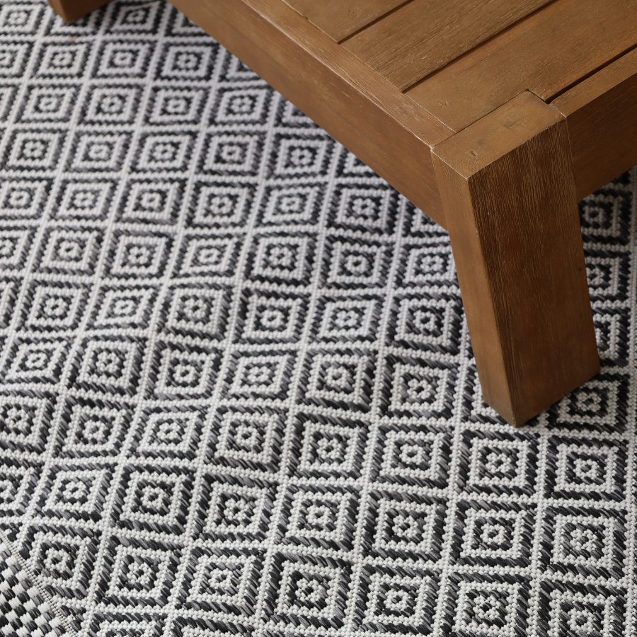 Moti Black and White Diamond Polypropylene Large Outdoor Rug - Fab Habitat , Outdoor Rugs, 