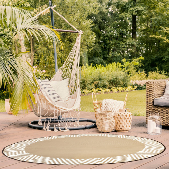 Olympia Beige and White Modern Large Round Outdoor Rug - Fab Habitat , Recycled Plastic Rugs & Mats, [product_size],