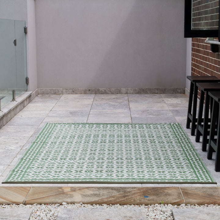 Ronda Sage Recycled Plastic Outdoor Large Rug