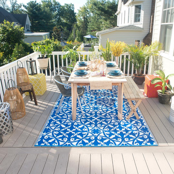 San Juan Blue and White Recycled Plastic Reversible Outdoor Rug - Fab Habitat , Recycled Plastic Rugs & Mats, 
