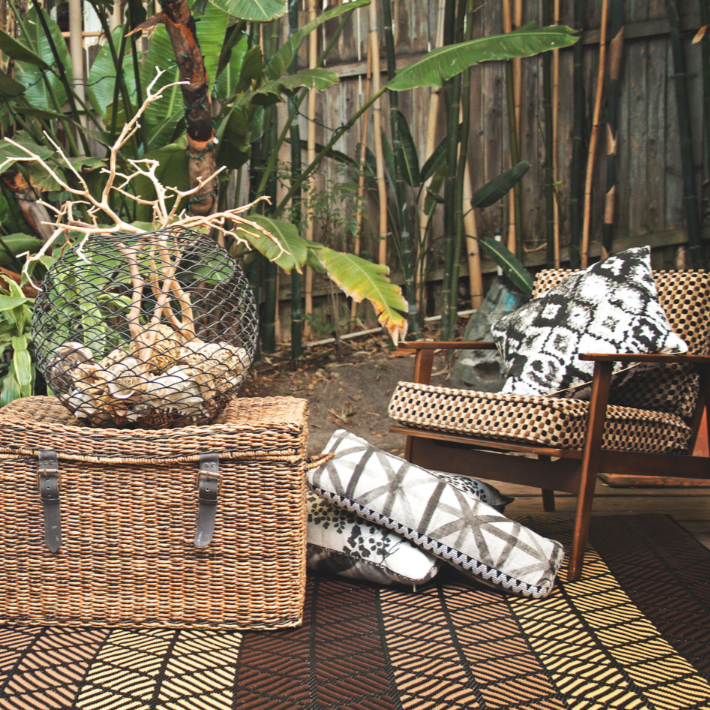 Seattle Chestnut and Walnut Brown African Large Outdoor Rug - Fab Habitat , Recycled Plastic Rugs & Mats, 