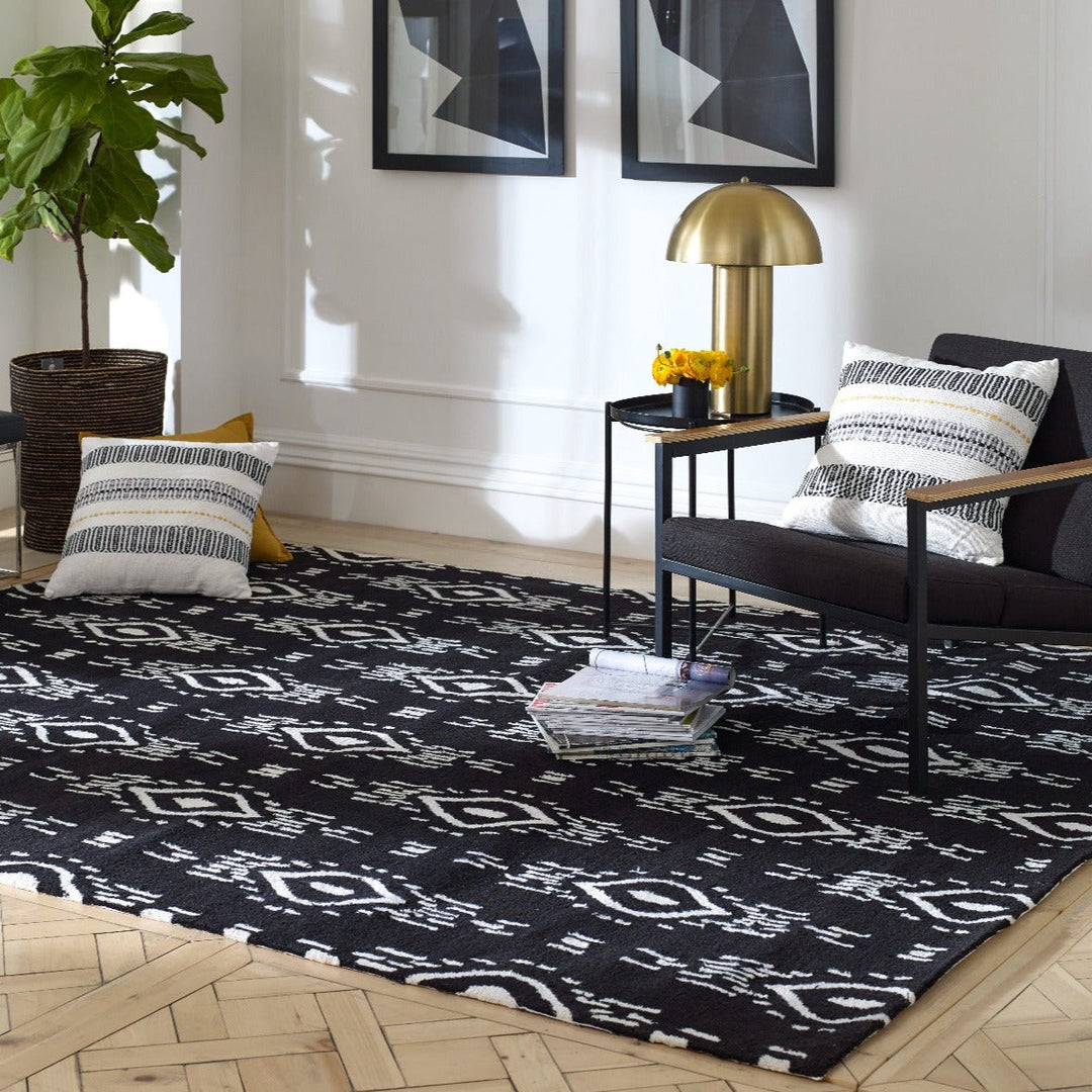 Surah Ruga Buy Surah Premium Black & White Tribal P.E.T Indoor Area Rug online