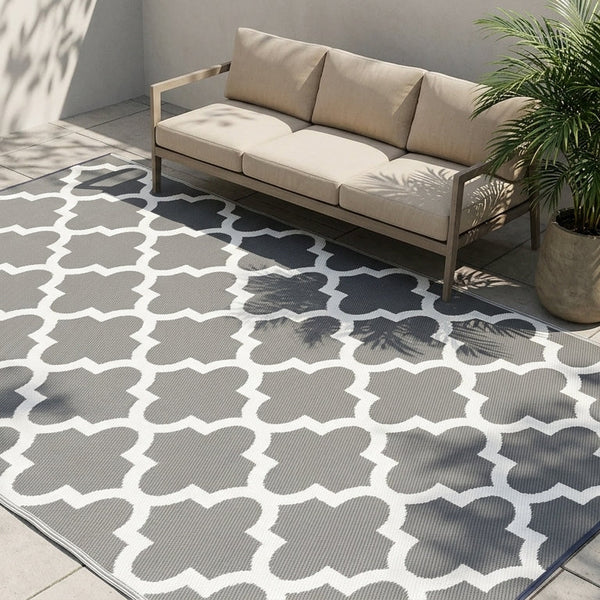 Tangier Grey And White Trellis Recycled Plastic Outdoor Rug