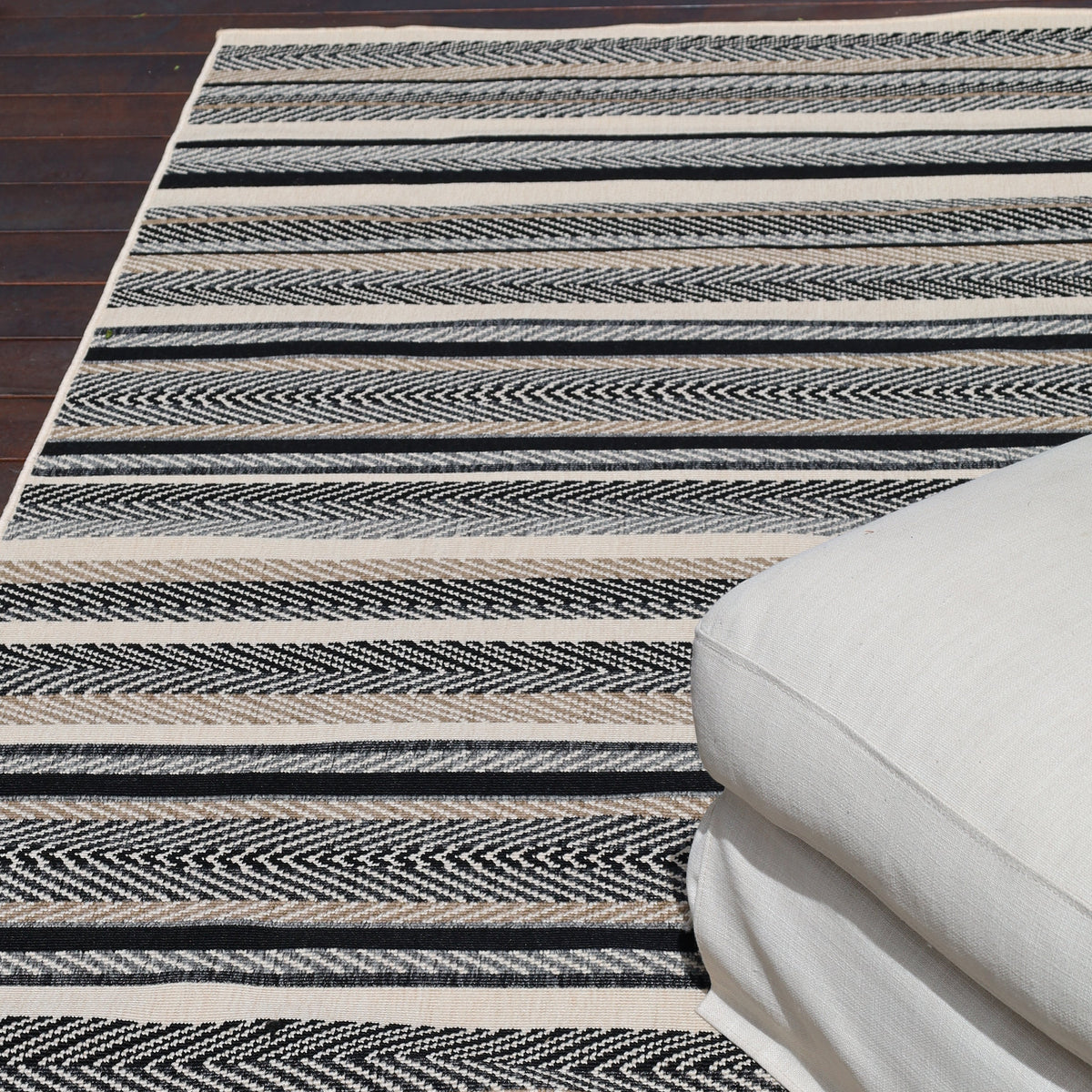 Zahra colourful plastic outdoor rug – 180x270cm weather-resistant, buy online in Australia