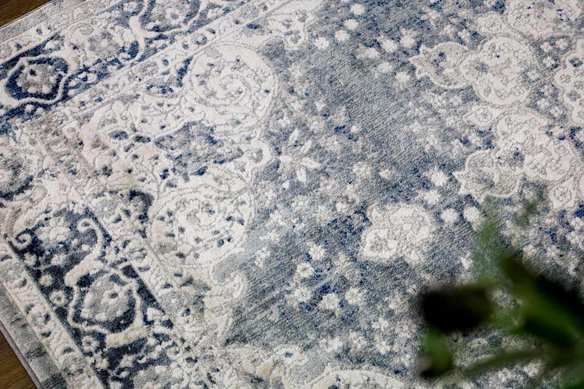 Mangan Navy and White Traditional Distressed Extra Large Rug
