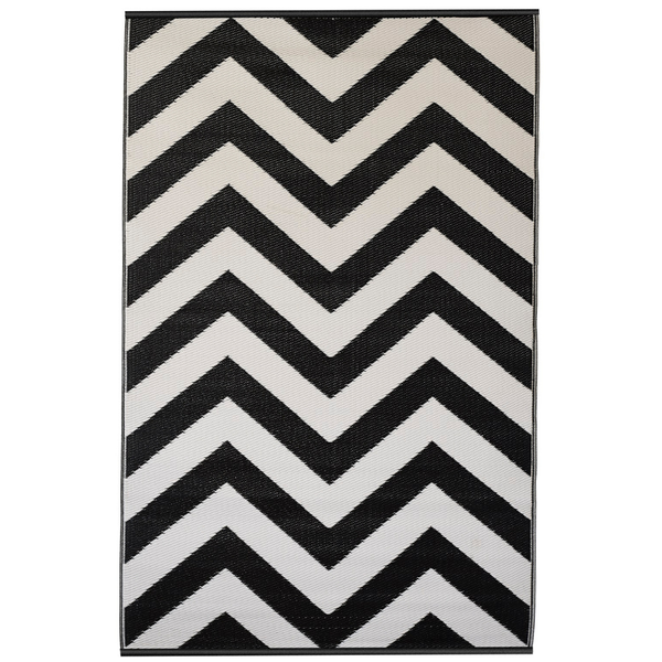 Laguna Black and White Chevron Recycled Plastic Outdoor Area Rug - Recycled Plastic Rugs & Mats Fab Habitat