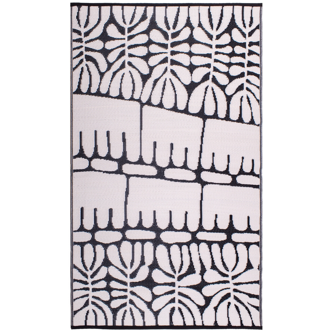 Serowe Black and White Outdoor Area Rug - Recycled Plastic Rugs & Mats Fab Habitat