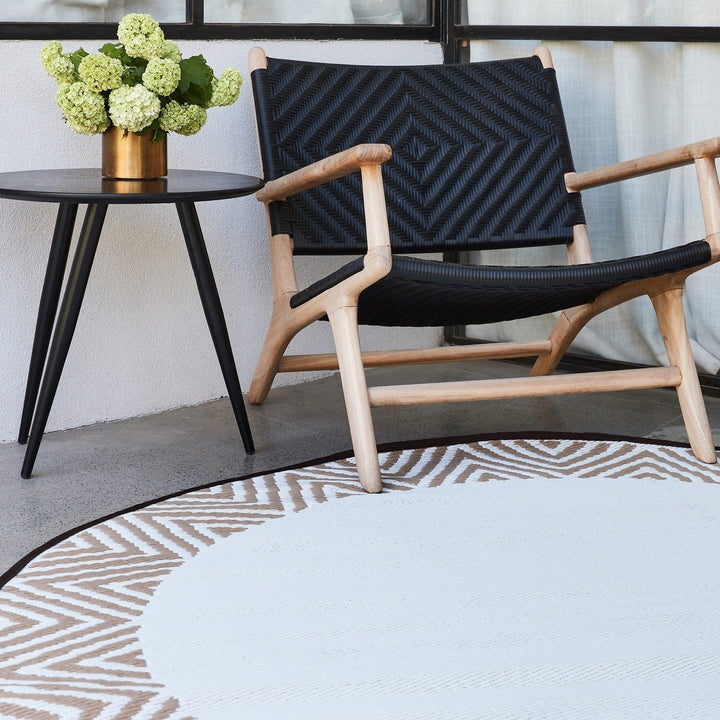 Olympia Beige and White Modern Large Round Outdoor Rug - Recycled Plastic Rugs & Mats Fab Habitat