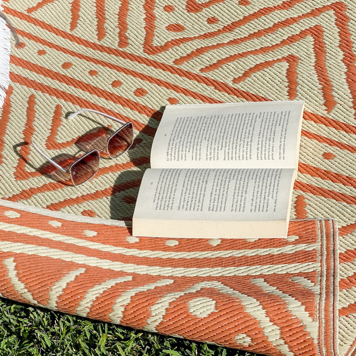 Kona Peach Recycled Plastic Large Outdoor Rug - Recycled Plastic Rugs & Mats Fab Habitat