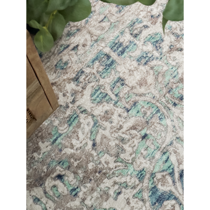 Nimrit Traditional Machine Washable Floor Rug - Rugs Fab Habitat